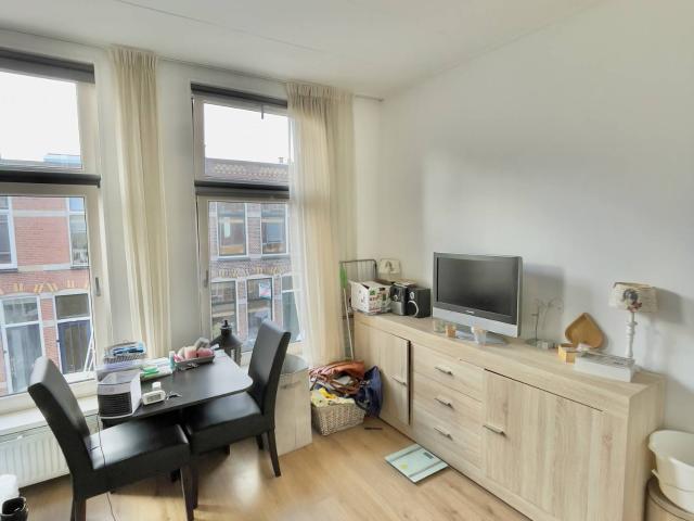 kamer in Leiden, Prins Hendrikstraat