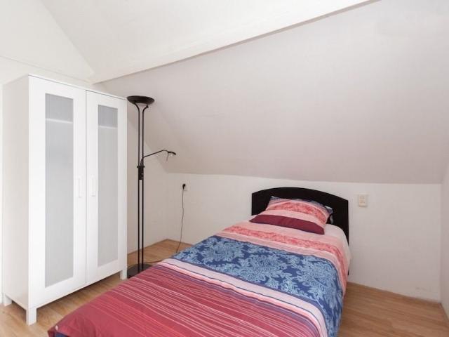 kamer in Rotterdam, Honingerdijk