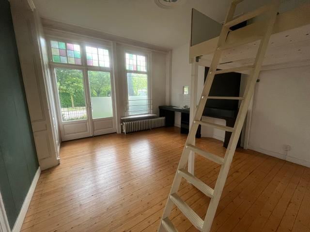 Kamer met hoogslaper te huur