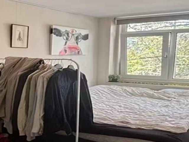 Kamer Paramaribostraat in Amsterdam