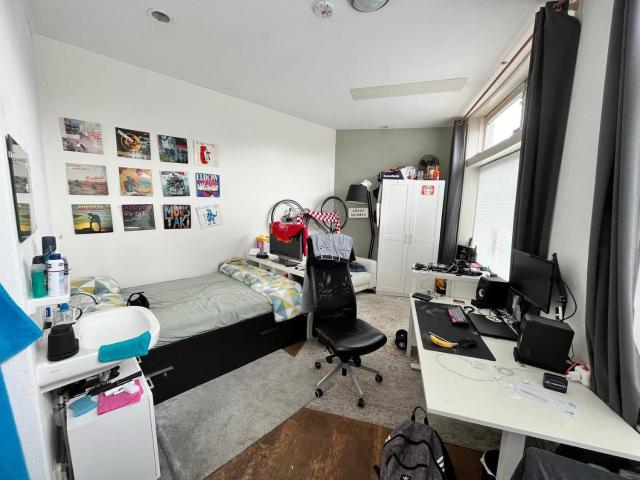 Kamer per direct beschikbaar!