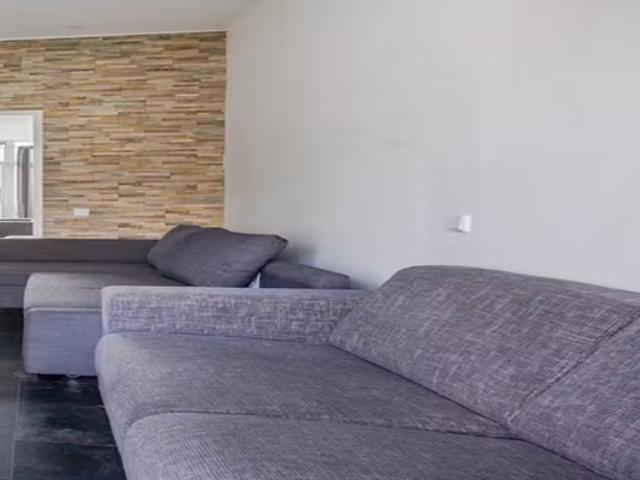 Kamer Strevelsweg in Rotterdam