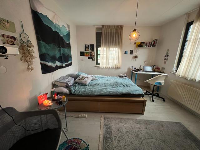 Kamers alleen voor vrouwen beschikbaar 1 juli