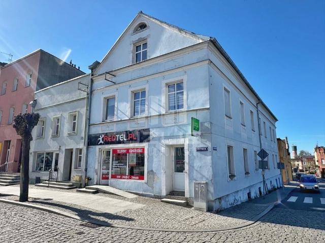 Kamienica z lokalem na rynku w Nowem, 291 m2, inwestycja