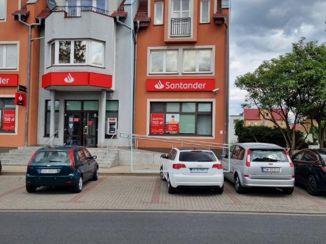 Kamienica z najemcą bankiem, dwupoziomowe mieszkania, centrum