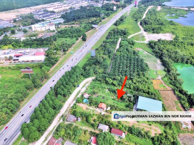 Kampung Dengkil, Agricultural Land Industrial FACING HIGHWAY