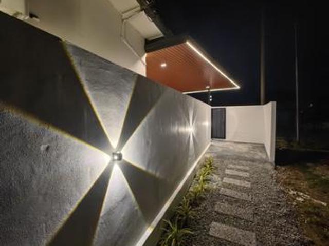 Kampung lapan single storey endlot