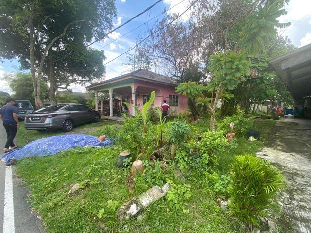 KAMPUNG RUMAH 10 Single Storey Bungalow Lot 3676sqft NEGO