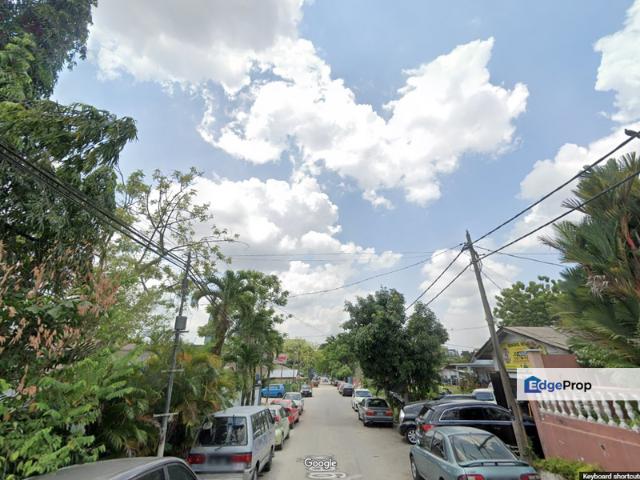Kampung Sungai Kayu Ara