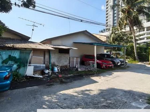 Kampung Sungai Kayu Ara