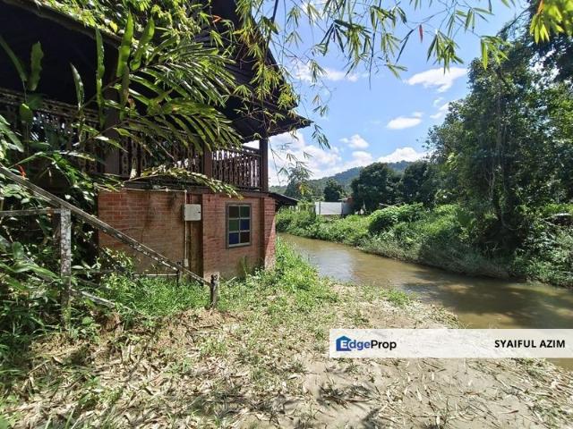 Kampung Sungai Lui