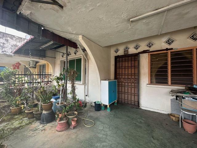 Kampung tujuh kampung lapan freehold single storey