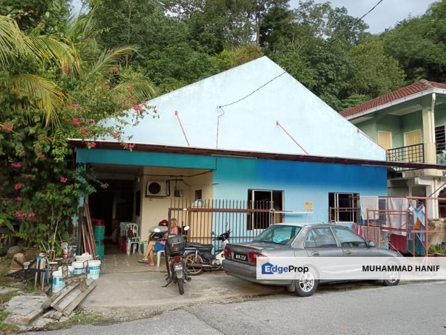 Kampung Tengah, Gombak