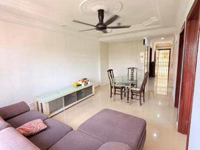 Kantan Court At Seri Kembangan for Sale