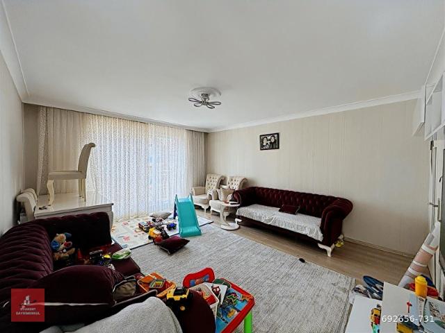KANUNİ'DE 3 CEPHE ÇİFT BALKON ÇİFT BANYO GENİŞ MUTFAKLI ARAKAT