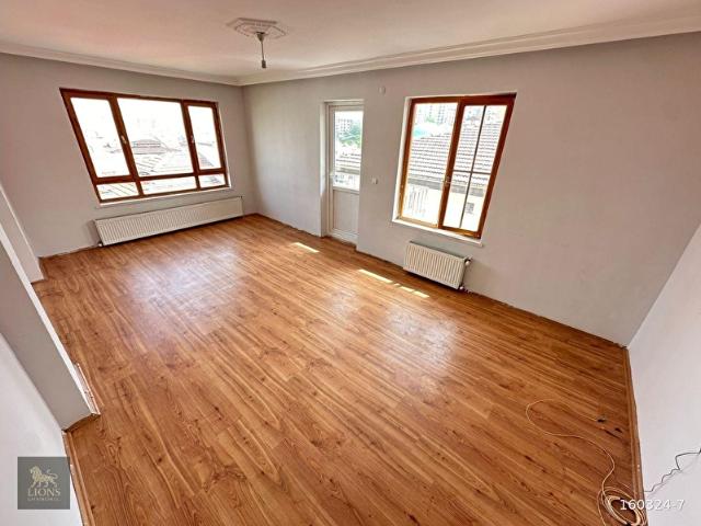 KANUNİ MAH.'DE 3+1 130MT2 3 BALKONLU FIRSAT DAİRESİ