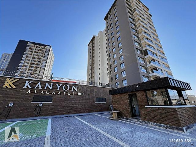 KANYON ALACAATLI GÜNEY CEPHE BAHÇE KULLANIMLI 724 GÜVENLİKLİ