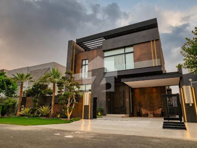 Kanal ultra modern soler install 12 kv and fully furnished bangalow for sale near to gold creast mall
