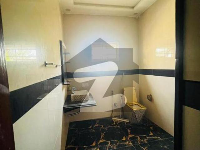Kanal upper portion available for rent best location Bahria Enclave