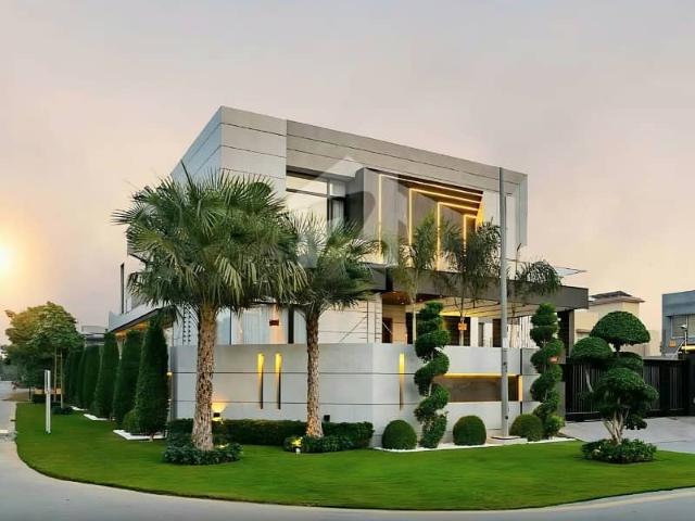 Kanal Corner Bungalow For Sale At The Ideal Location Of Dha Facing Park