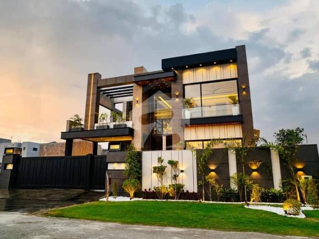 Kanal eye catching superb luxury bungalow for sale