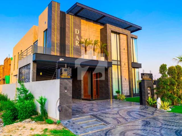 Kanal furniseh eye catching superb luxury bungalow for sale
