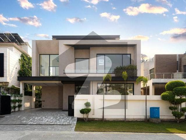 Kanal House For Sale at Hot Location Near Park Carrefour