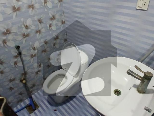 Kanal luxury corner 6 bedrooms double unit house available for rent Bahria Town Phase 3