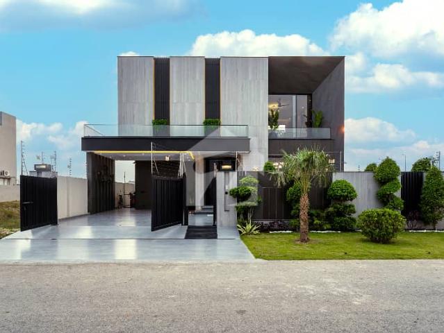 Kanal Modern House For Sale At Super Hot Location Near Raya