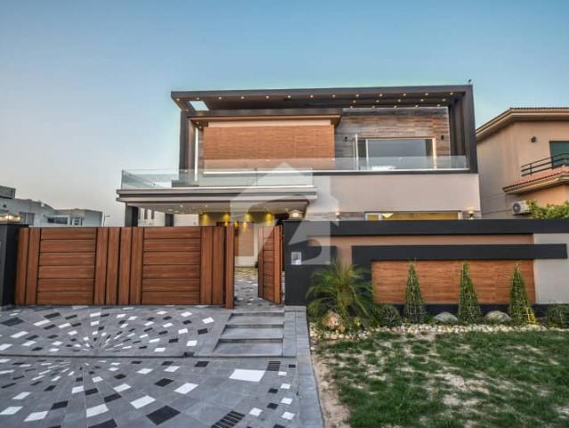 Kanal Modern House For Sale Owner verry Needy Shift For Abroad