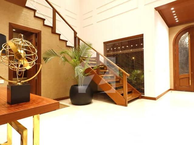 Kanal Single Storey Full Furnished House For Sale At Super Hot Location