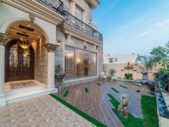 Kanal spanish designer bungalow lahore dha 9 town id 77087