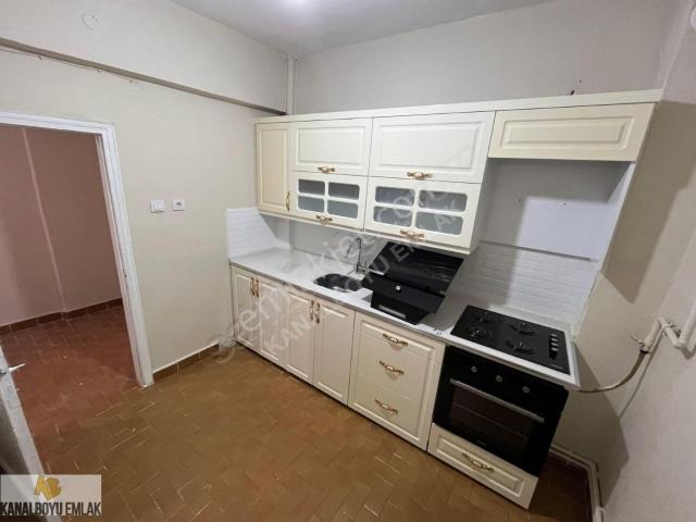Kanalboyu Emlaktan Cengiz Topel Civarı 2+1 Satılık Daire