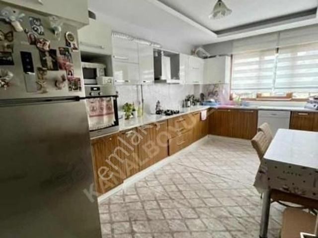 Kanalboyu Emlaktan Bostanbaşında 4+1 Site İçi Satılık Daire