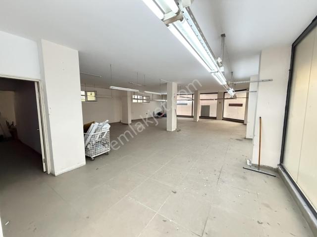 Kanarya Üst Bölge'de Kiracılı 175 M2 Satılık Dükkan Kelepir !