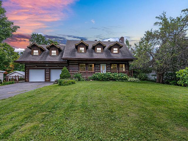 Kanata Family Log Home