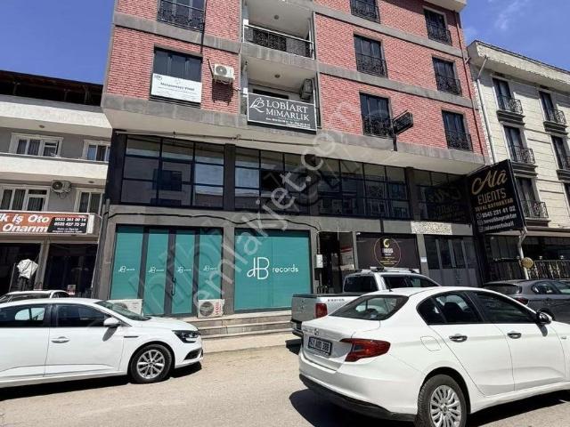 Kandıra Sapağı'nda Asansörlü Binada 135m² Ferah 2+1 Çatı Dubleks