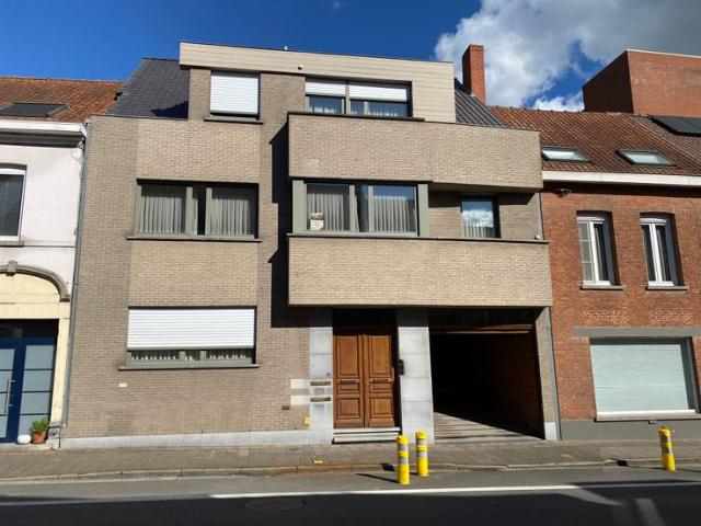Kangoeroewoning of pand bestaande uit 2 appartementen