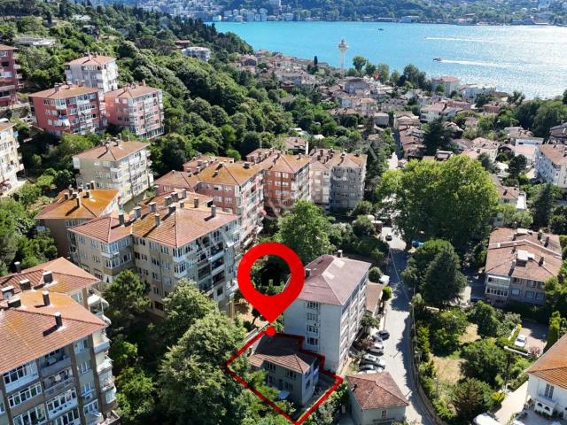 Kanlıca'da Deniz Manzaralı Bahçeli Müstakil Ev