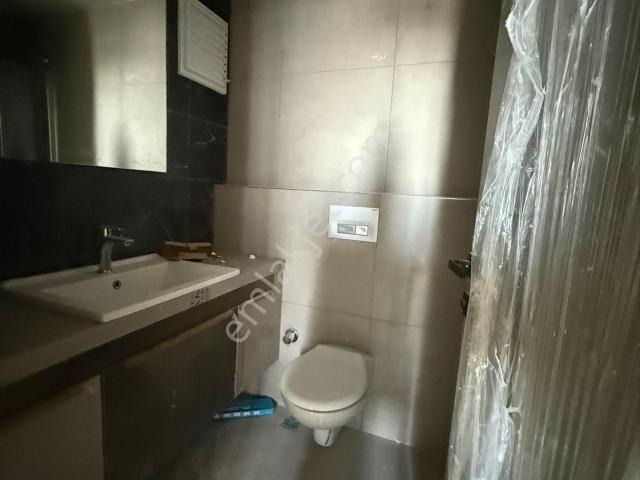 Kabasakal’da Havuzlu Sitede 3+1 Sıfır Ultra Lüks Daire!
