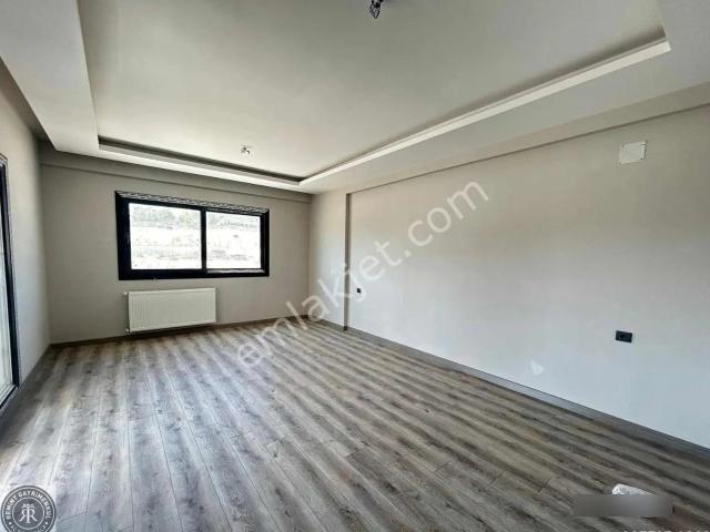 Kabasakal'da 3+1 Site İçerisinde Sıfır Daire