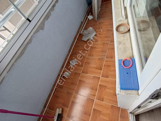 Kadıkoy Mahallesinde İci Temiz Satılık Daire