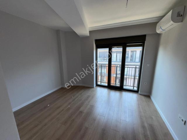 Kadıköy Osmanağada Sıfır Binada 2+1 Dubleks Daire | Tekce