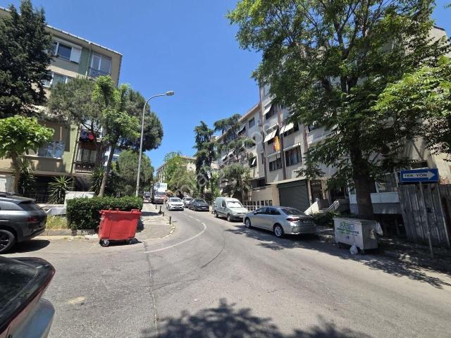 Kadıköy Acıbadem'de Ferah Ve Geniş 3,5+1 Dubleks