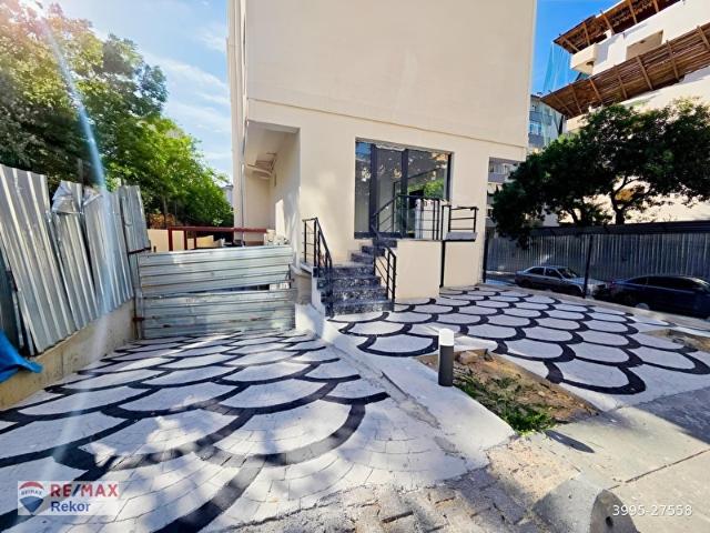 Kadıköy Eğitim'de Cepheli, 45m Satılık Köşe Dükkan Fırsat
