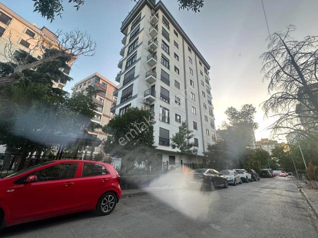 Kadıköy Göztepe / Feneryolu Nda Balkonlu Kiralık Geniş 3+1 Daire