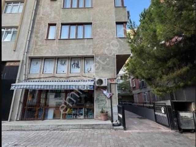 Kadıköy Göztepe Satılık 350 M2 4 Katlı 7+1 Komple Bina