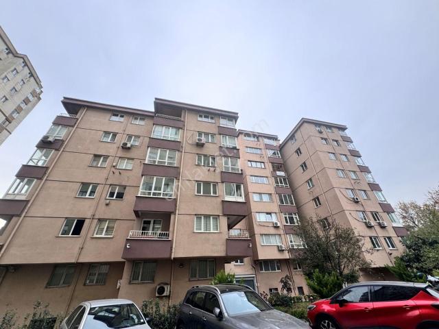 Kadıköy Kozyatağı Ulaşım Sorunu Olmayan Sümko Sıt Kiralık Ofis