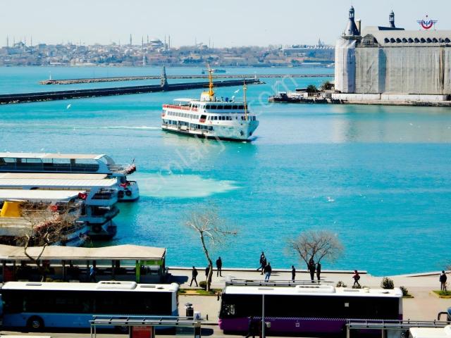 Kadıköy Rıhtım 8 Katlı İskanlı Deniz Manzaralı Bina