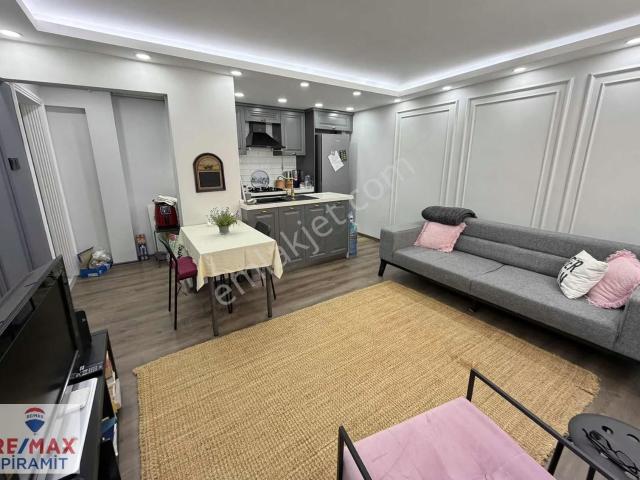 Kadıköy Rasımpaşa Mahallesi İçi Full Yapılı Eşyalı 2+1
